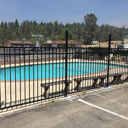 Holiday Lodge Grass Valley Exterior photo