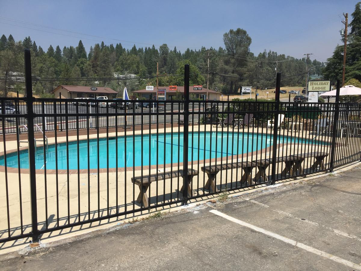 Holiday Lodge Grass Valley Exterior photo