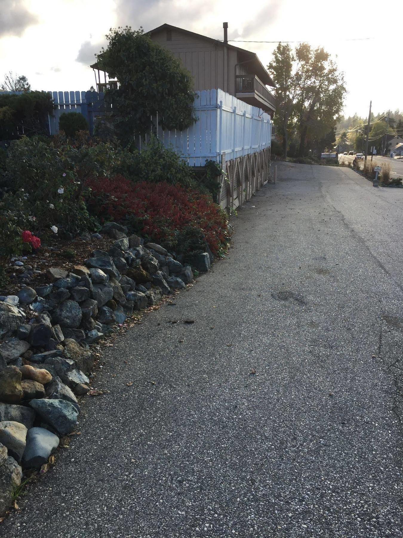Holiday Lodge Grass Valley Exterior photo